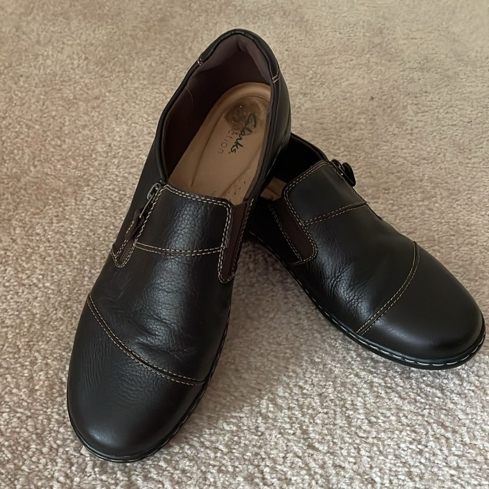 Clarks Cora Harbor Slip-On Partial top zipper closure 10